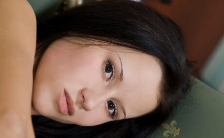 Hot brunette babe Nelli likes some hot foot fetish 